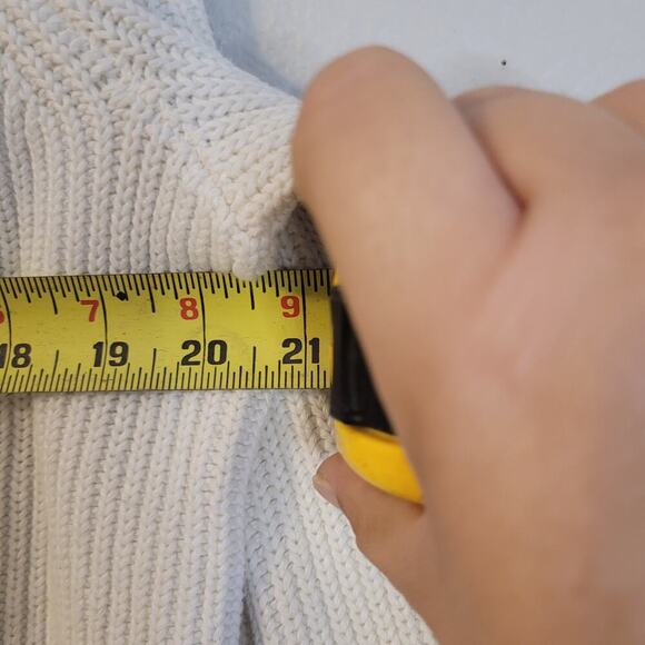 Kendall & Kylie Oversize Cropped Sweater Women's S‎ White Ribbed Knit Round Neck - Picture 5 of 7